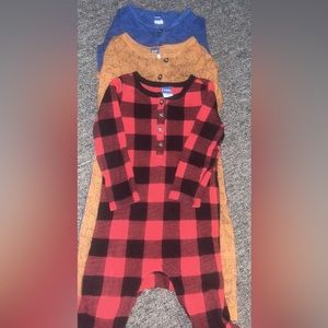 Three set of thermals size 18-24 months